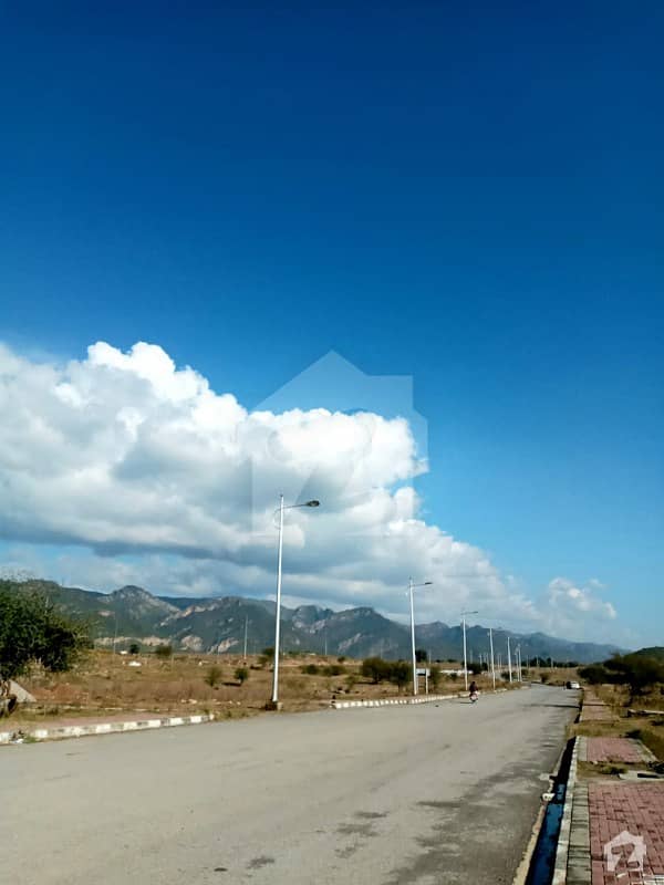 G-14 Street #01 Size (35x70)= 272Sq Yards  prime Location near To Double Road level Plot Very Reasonable Price