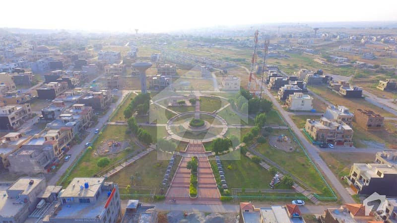 ڈی ایچ اے فیز 6 - بلاک این فیز 6 ڈیفنس (ڈی ایچ اے) لاہور میں 1 کنال رہائشی پلاٹ 2.95 کروڑ میں برائے فروخت۔