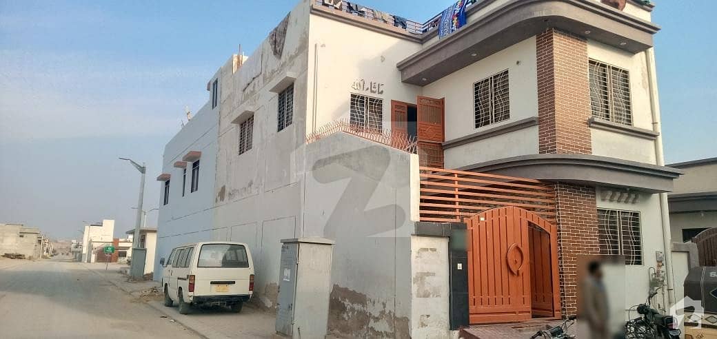 صائمہ عریبین ولاز گداپ ٹاؤن کراچی میں 4 کمروں کا 5 مرلہ مکان 1.25 کروڑ میں برائے فروخت۔