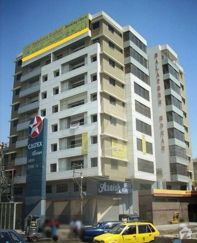 بلوچ کالونی کراچی میں 3 کمروں کا 8 مرلہ فلیٹ 1.5 کروڑ میں برائے فروخت۔