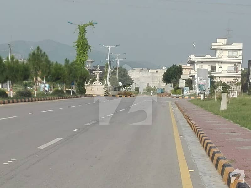 CORNER 8 Marla Residential Plot At Hot Location For Sale In Faisal Margalla City