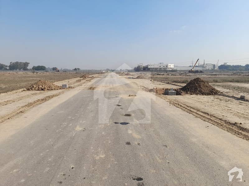 Perfect 1800  Square Feet Commercial Plot In Dha Defence For Sale