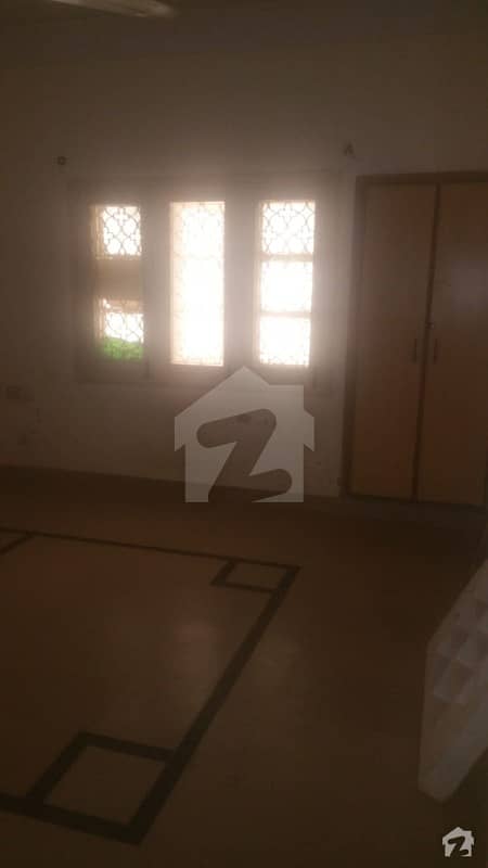 Jamshed Town 1800  Square Feet Flat Up For Rent