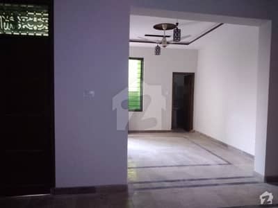 1350  Square Feet Upper Portion Ideally Situated In Ali Town