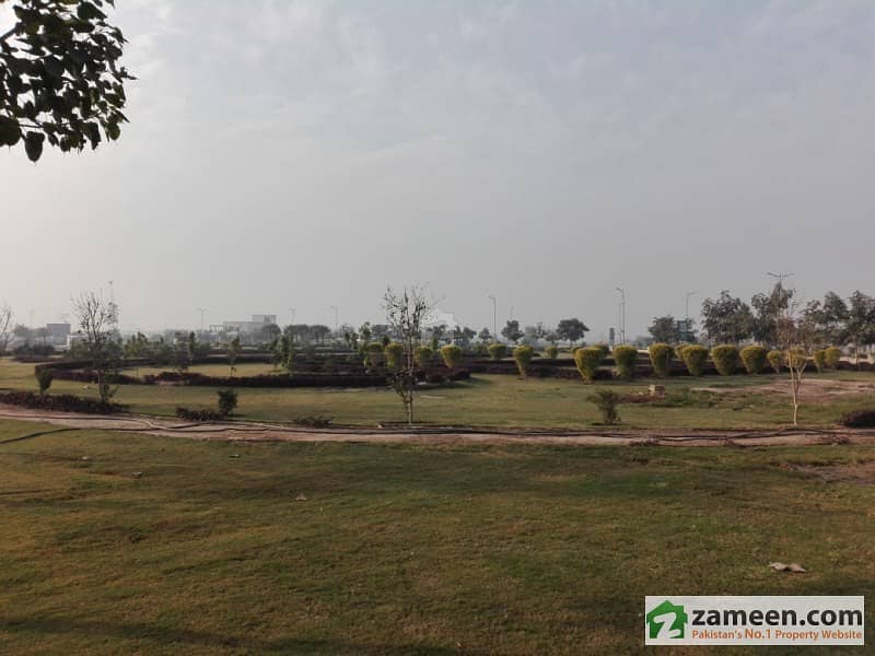 Plot For Sale At Line No 1 Off Commercial Center Royal Orchard Multan