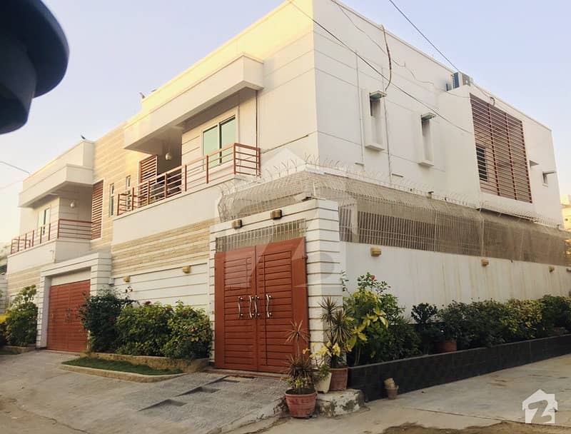 پی ای سی ایچ ایس بلاک 2 پی ای سی ایچ ایس جمشید ٹاؤن کراچی میں 4 کمروں کا 8 مرلہ زیریں پورشن 3.75 کروڑ میں برائے فروخت۔
