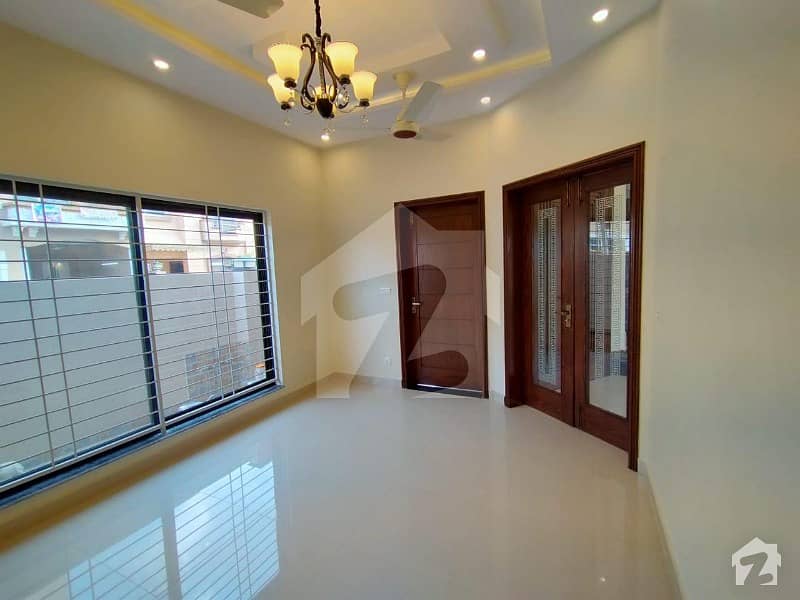 Beautiful Design 5 Marla Brand New House Available For Sale