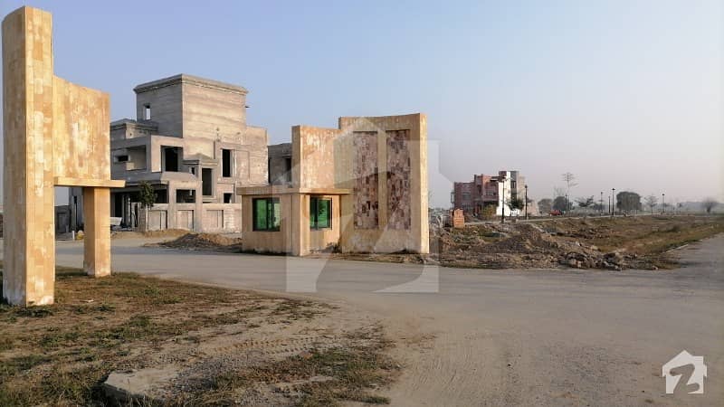 10 Marla Residential Corner Plot For Sale In Lake City Luxurious Sector Of Lake City
