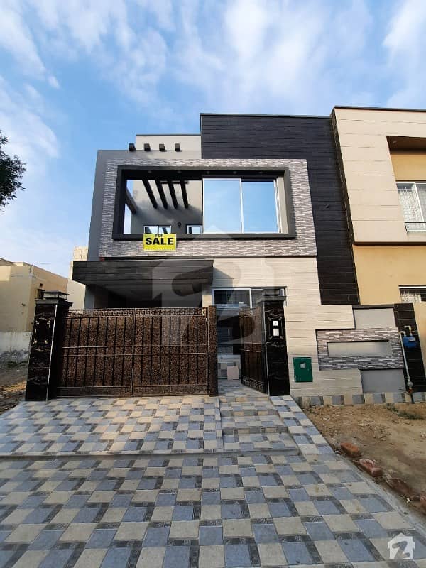 5 Marla Luxury House For Sale In Bahria Town Sector D