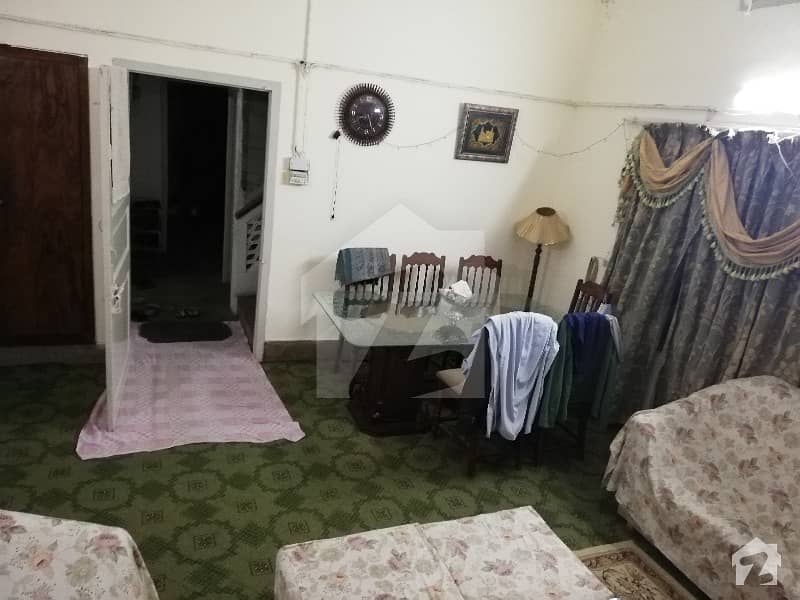 گوالمنڈی لاہور میں 5 کمروں کا 6 مرلہ مکان 1.5 کروڑ میں برائے فروخت۔