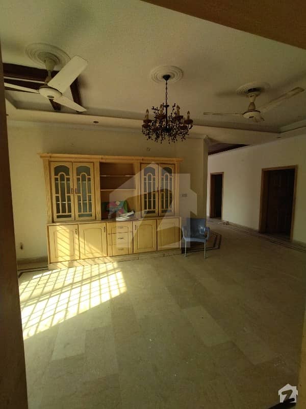 1 Kanal Upper Portion For Rent 1 Kanal Upper Portion For Rent