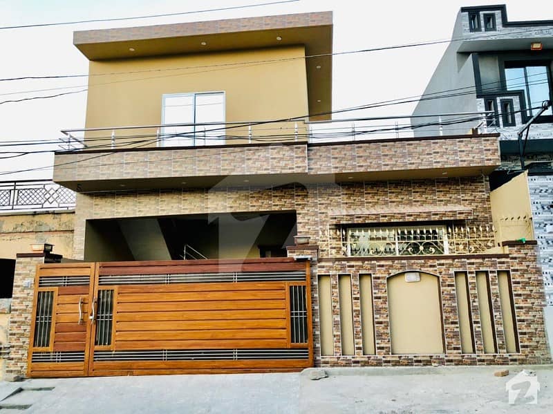 گلشن آباد راولپنڈی میں 5 کمروں کا 10 مرلہ مکان 1.6 کروڑ میں برائے فروخت۔