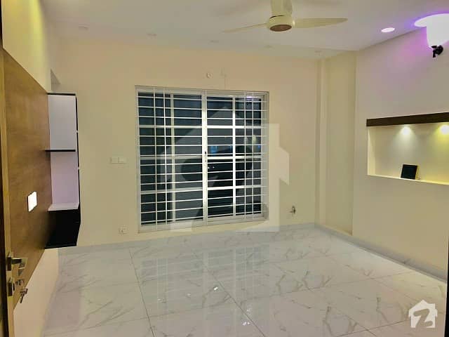 1 Kanal Brand New Upper Portion For Rent In Bahria Town Phase 3