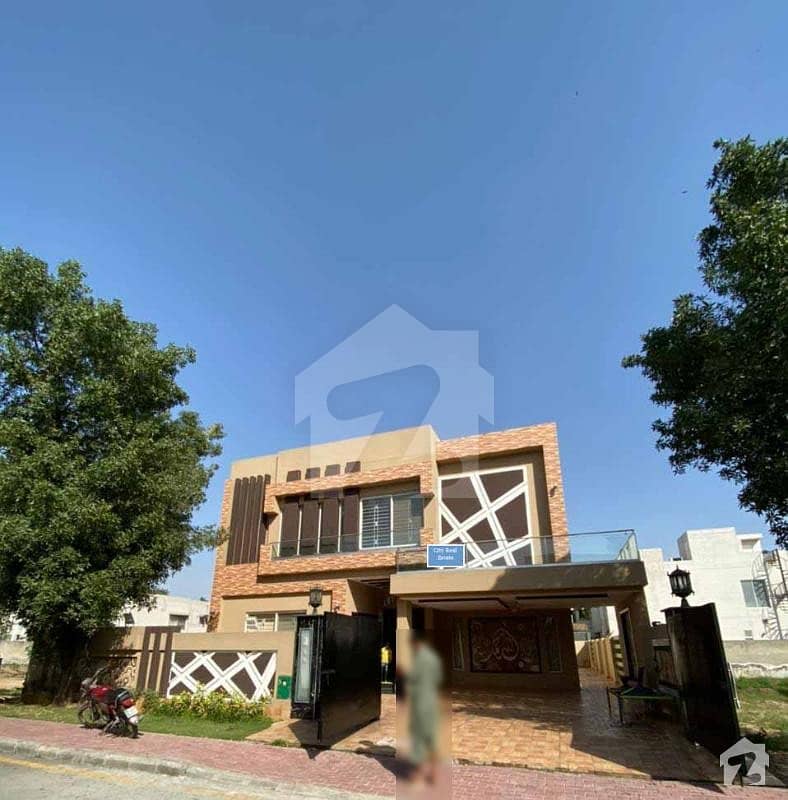 1 Kanal Beautiful House For Sale In Ideal Location Overseas A Bahria Town LHR