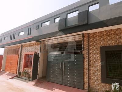 رحمان ٹاؤن رحیم یار خان میں 2 کمروں کا 6 مرلہ مکان 45 لاکھ میں برائے فروخت۔