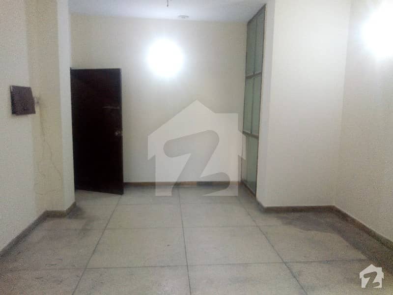 Flat Available For Rent In 1st Floor Model Town