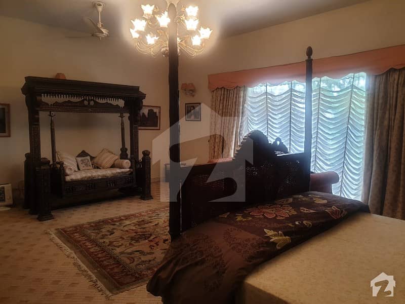 4 Bed Room Fully Furnished House For Rent In F-8