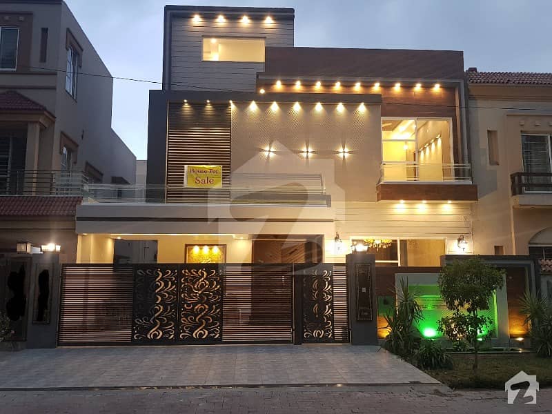 10 Marla Brand New Super Class Luxury House For Rent Upper Portion In Bahria Town Lahore