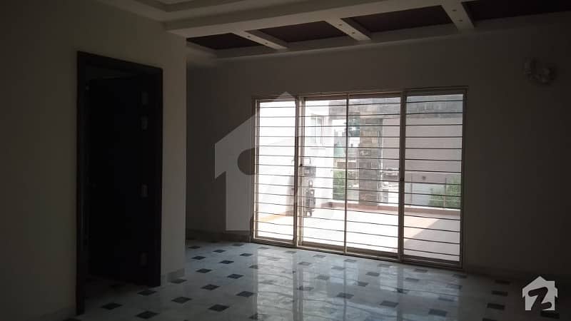 2 Kanal Bungalow On Rent For Multinational Companies At Amin Town Canal Road