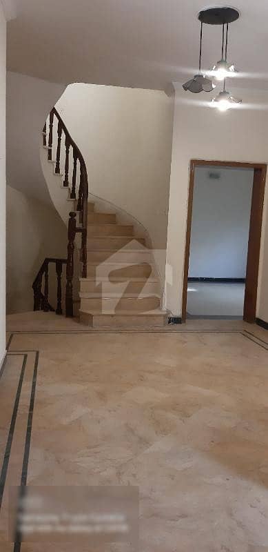 Old House For Sale In Beautiful Prime Location Near Park Market Margalla Road Execs