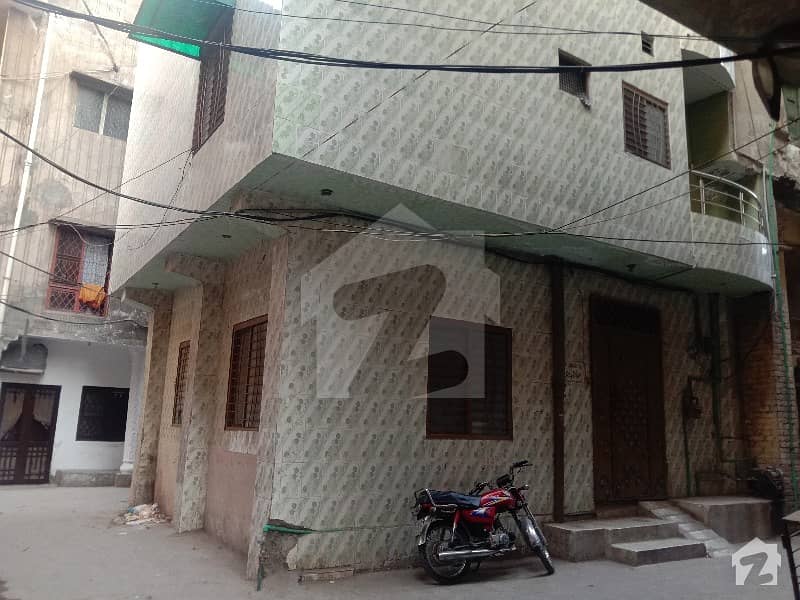 نشاط روڈ لاہور میں 8 کمروں کا 2 مرلہ مکان 1.25 کروڑ میں برائے فروخت۔
