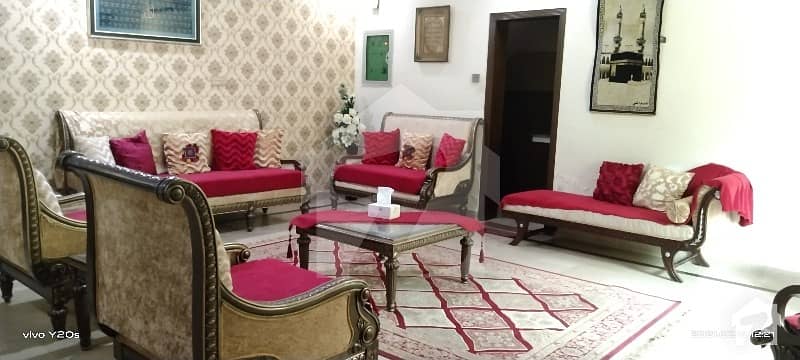 اعوان ٹاؤن ۔ رضوان بلاک اعوان ٹاؤن لاہور میں 4 کمروں کا 1 کنال مکان 3.5 کروڑ میں برائے فروخت۔