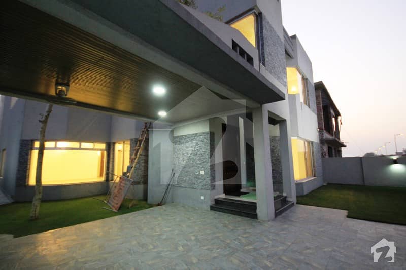 ڈی ایچ اے فیز 6 ڈیفنس (ڈی ایچ اے) لاہور میں 5 کمروں کا 1 کنال مکان 5.2 کروڑ میں برائے فروخت۔