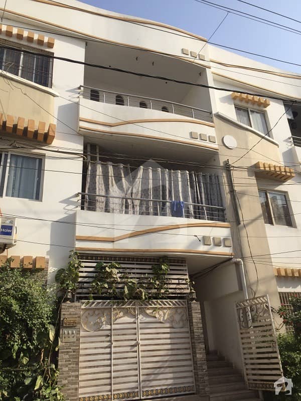 1080  Square Feet Spacious Upper Portion Is Available In Federal B Area For Rent