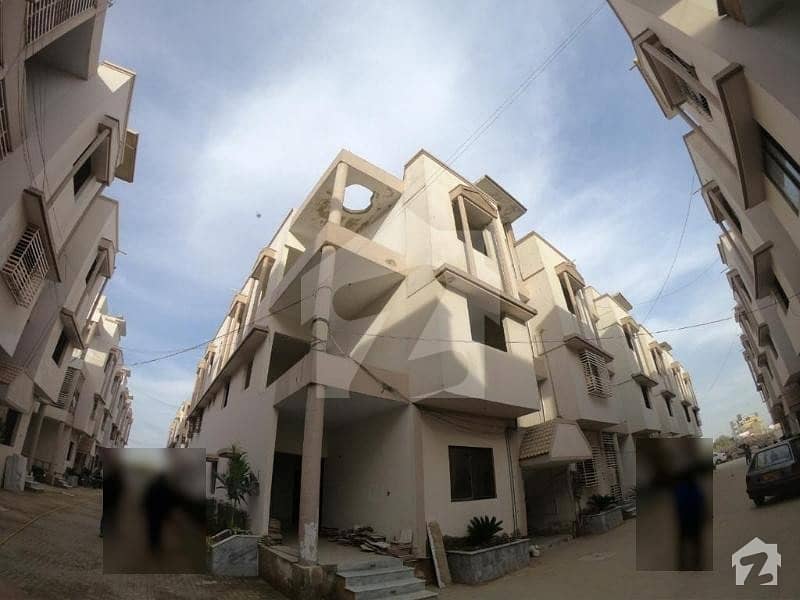 سکیم 33 کراچی میں 4 کمروں کا 5 مرلہ فلیٹ 75 لاکھ میں برائے فروخت۔