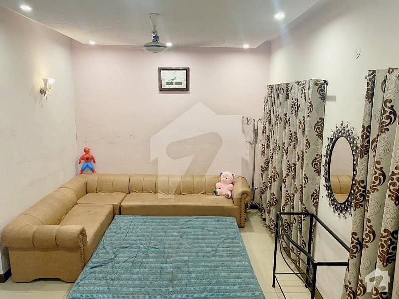 ڈی ایچ اے فیز 1 - بلاک ڈی فیز 1 ڈیفنس (ڈی ایچ اے) لاہور میں 4 کمروں کا 10 مرلہ مکان 2.85 کروڑ میں برائے فروخت۔