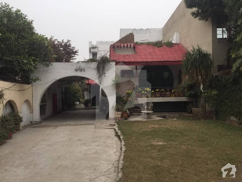 1 Kanal House For Sale Uesd Very Hot Location