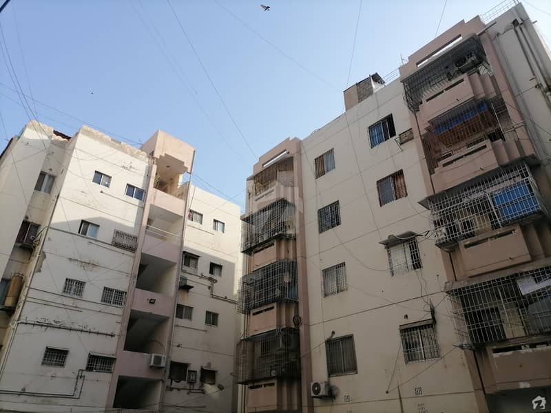 گلستانِِ جوہر ۔ بلاک 13 گلستانِ جوہر کراچی میں 2 کمروں کا 4 مرلہ فلیٹ 75 لاکھ میں برائے فروخت۔