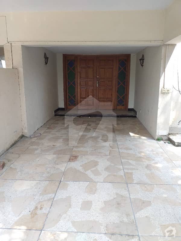 533 Square Yards House Available For Rent At G-6-4 Islamabad