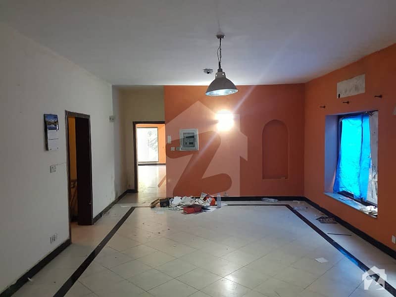 Three Bed Rooms Upper Portion Available For Rent At G-6/4 Islamabad Three Bed Rooms Upper Portion Available For Rent At G-6/4 Islamabad