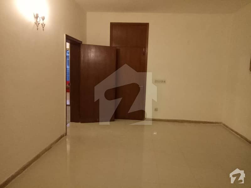 1 Kanal Lower Portion Dha Phase 1 For Rent Prime Location Luxury Life Style
