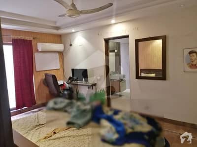 Dha Phase 5 10 Marla Basement Single Bedroom Furnished Portion For Rent