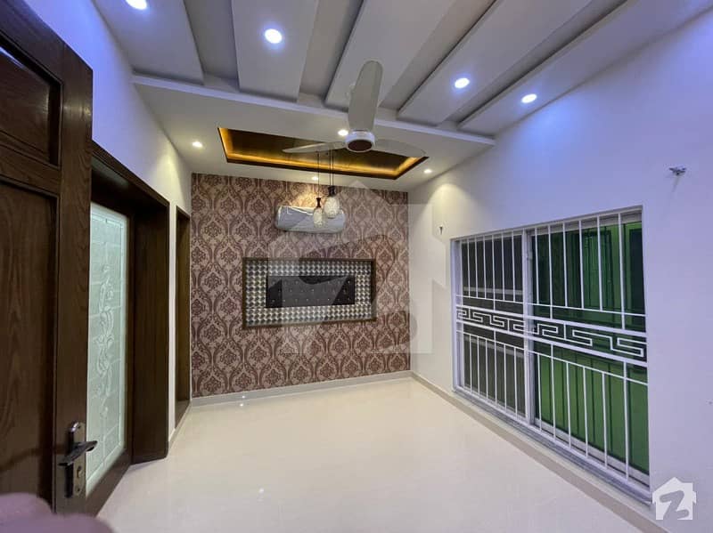5 Marla New House For Sale In Bb Block Sector D Bahria Town Lahore