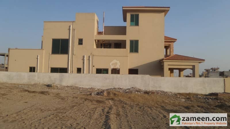 House Is Available For SaleIn H Block