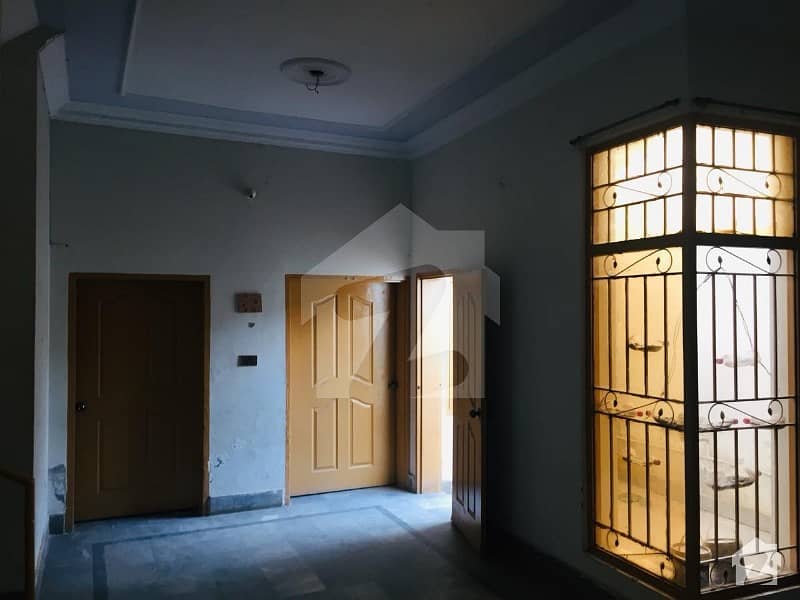 نارتھ گلگشت ملتان میں 4 کمروں کا 6 مرلہ مکان 22 ہزار میں کرایہ پر دستیاب ہے۔