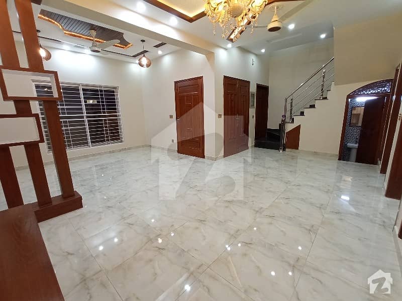 5 Marla Beautiful Brand New House is Available for Sale in Bahria Town Lahore
