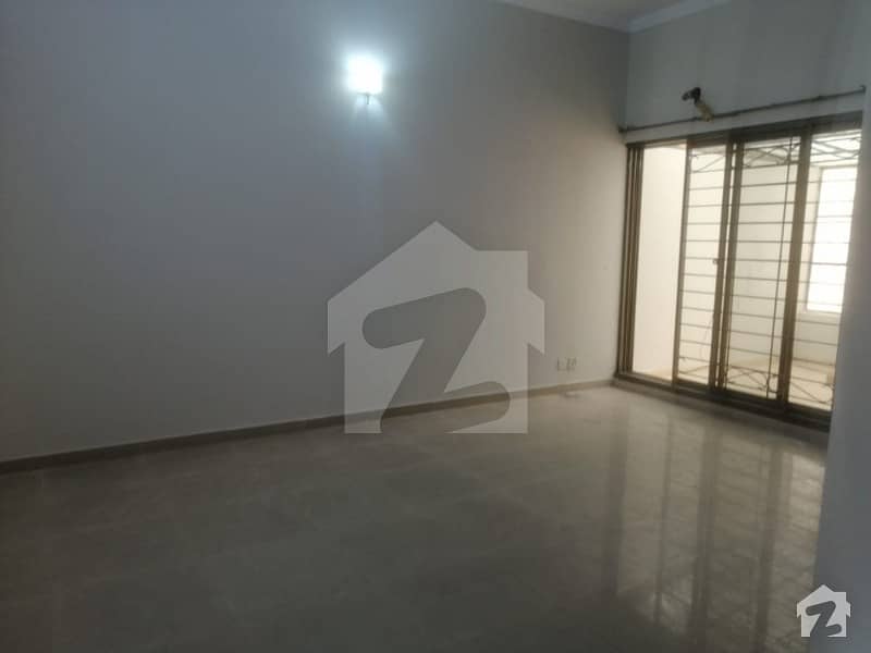 10 Marla Full House Available For Rent In Dha Villas