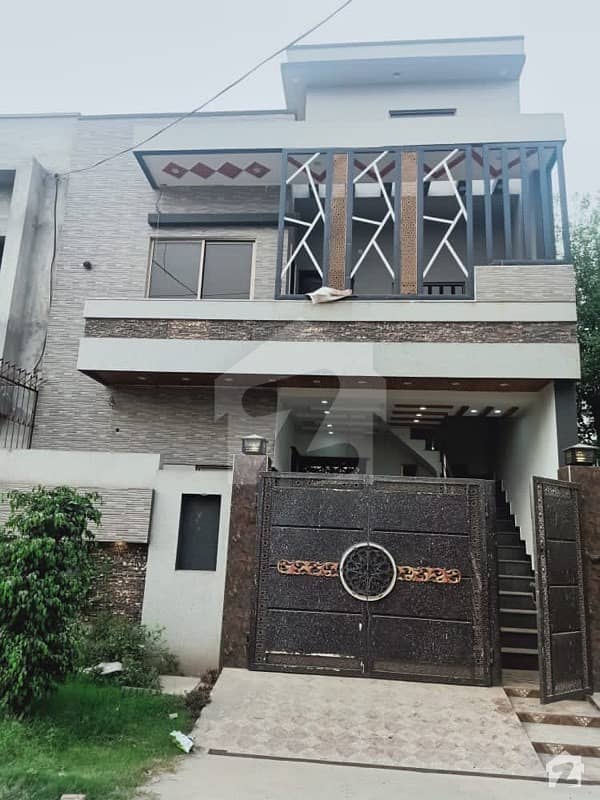 الرحمان گارڈن فیز 2 الرحمان گارڈن لاہور میں 4 کمروں کا 5 مرلہ مکان 1.07 کروڑ میں برائے فروخت۔