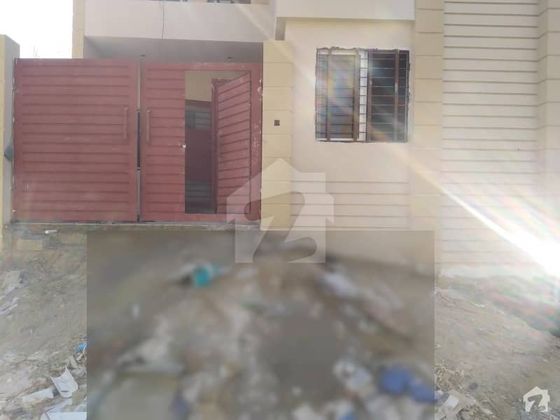 سکیم 33 کراچی میں 6 کمروں کا 5 مرلہ مکان 1.6 کروڑ میں برائے فروخت۔