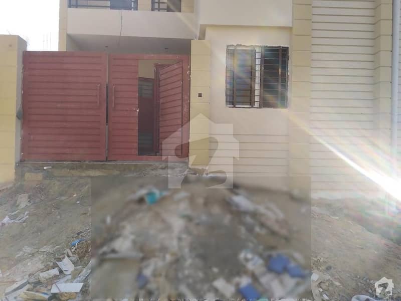 سکیم 33 کراچی میں 6 کمروں کا 5 مرلہ مکان 1.6 کروڑ میں برائے فروخت۔