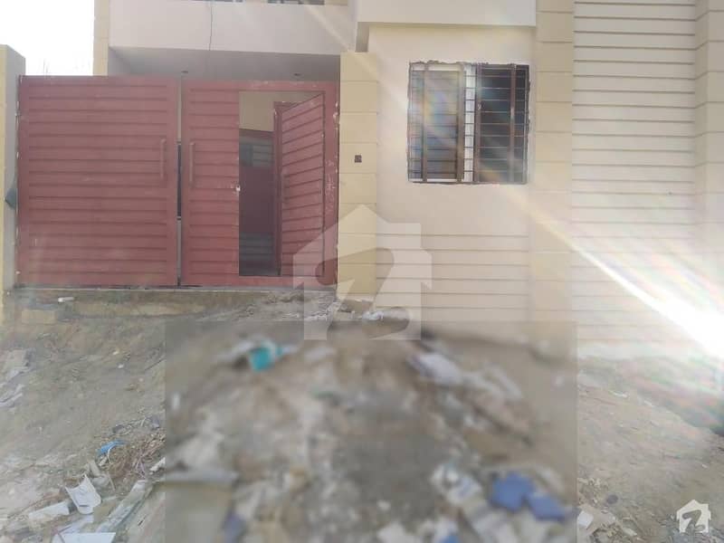 سکیم 33 کراچی میں 6 کمروں کا 5 مرلہ مکان 1.85 کروڑ میں برائے فروخت۔