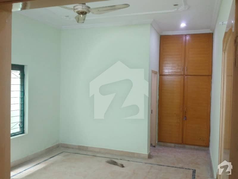 جوہر ٹاؤن فیز 1 جوہر ٹاؤن لاہور میں 5 کمروں کا 1 کنال مکان 1.5 لاکھ میں کرایہ پر دستیاب ہے۔