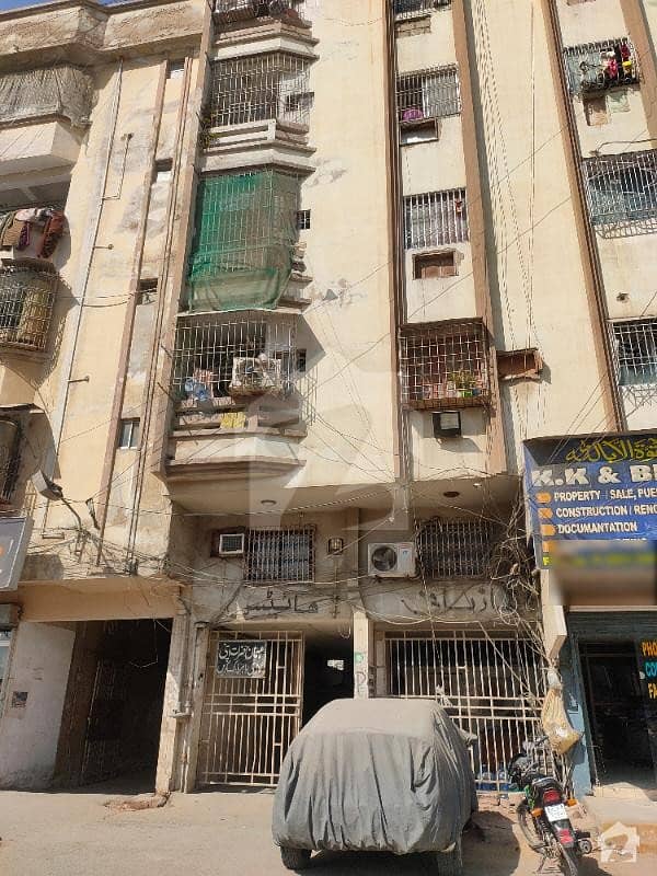 یونیورسٹی روڈ کراچی میں 2 کمروں کا 4 مرلہ فلیٹ 36 لاکھ میں برائے فروخت۔