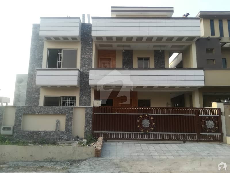 House Is Available For Sale In Media Town