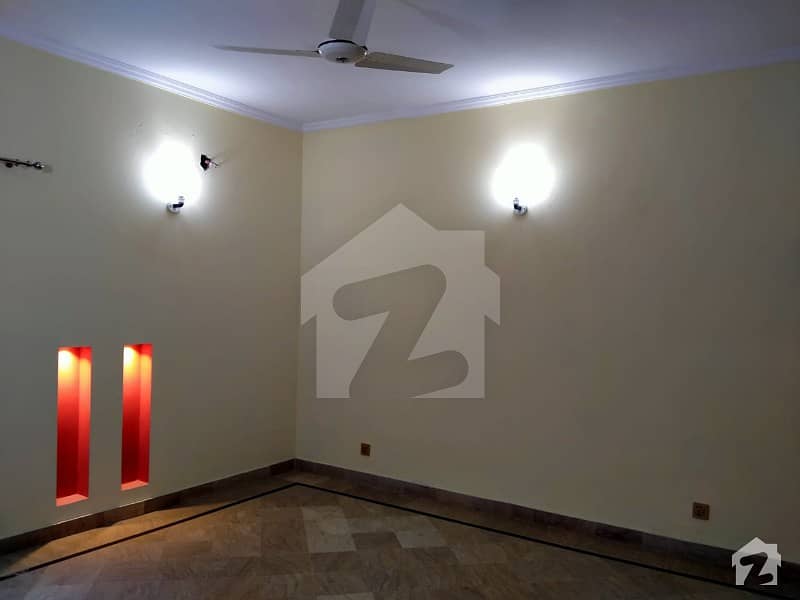 نیو سُپر ٹاؤن لاہور میں 3 کمروں کا 7 مرلہ مکان 62 ہزار میں کرایہ پر دستیاب ہے۔