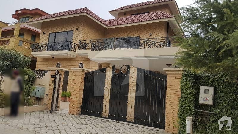 Beautiful House Is Available For Sale In F-11 Islamabad